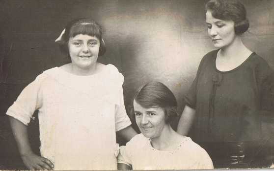 Howard sisters Emily Mary Ginge