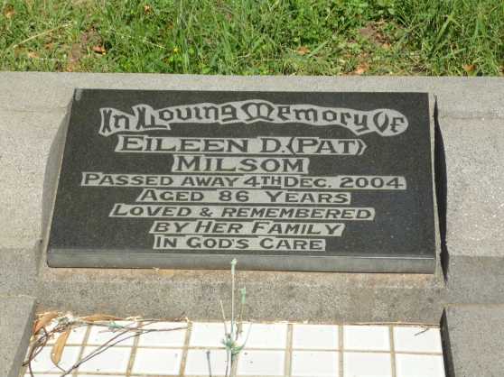 This image has an empty alt attribute; its file name is hs-milsom-eileen-dorothy-pat.jpg