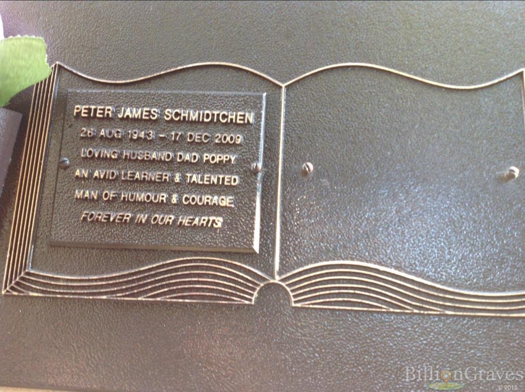 This image has an empty alt attribute; its file name is mp-pj-schmidtchen.jpg